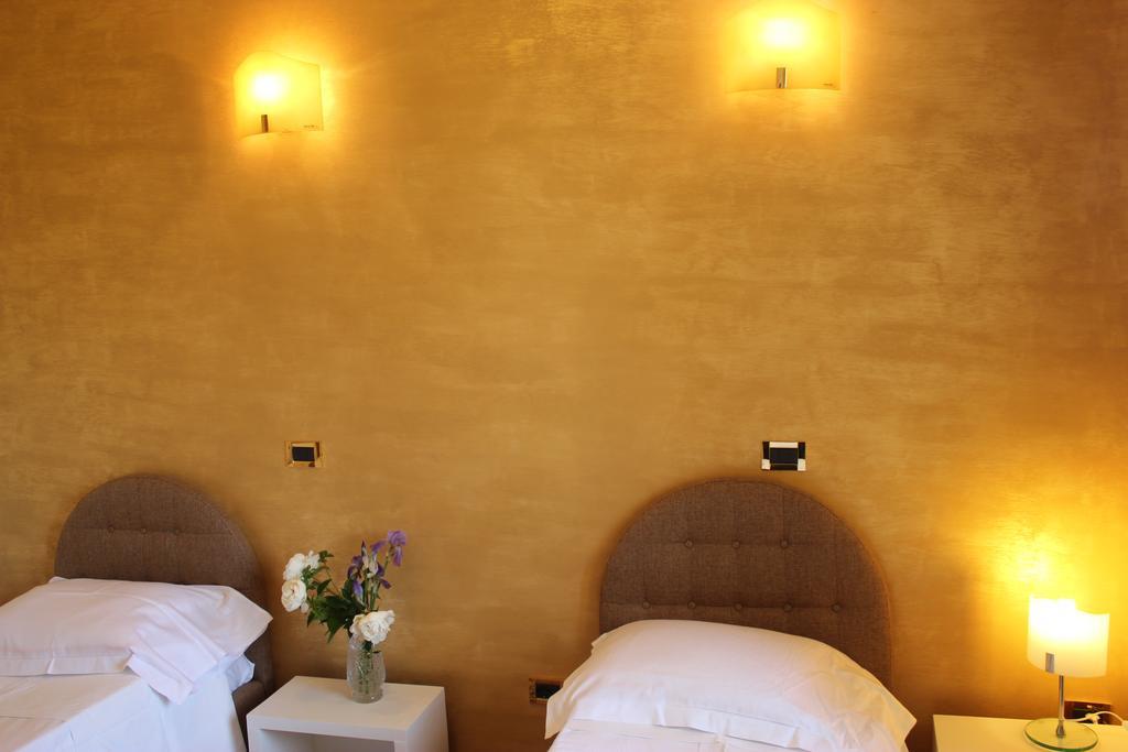 Vila Flavia B&B Constanta Phòng bức ảnh