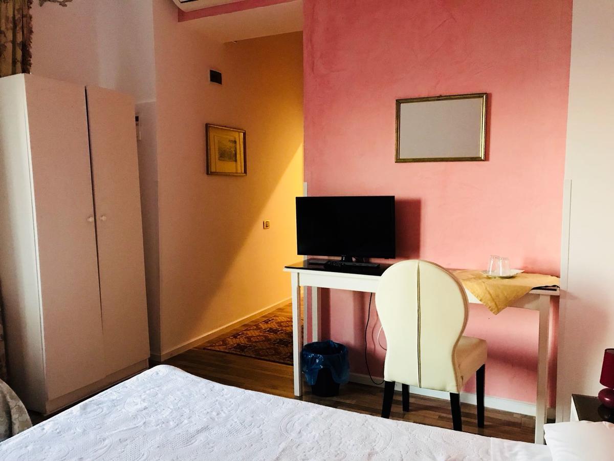 Vila Flavia B&B Constanta Ngoại thất bức ảnh